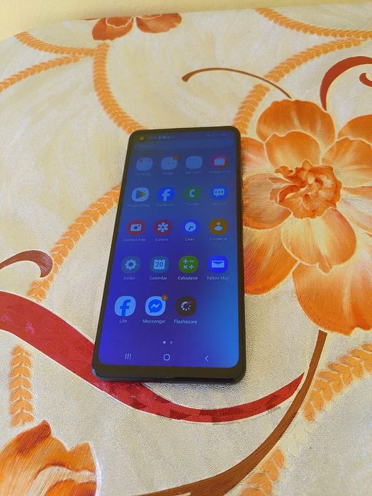 Smartfone Samsung 300 de lei,stare perfecta de functionare!