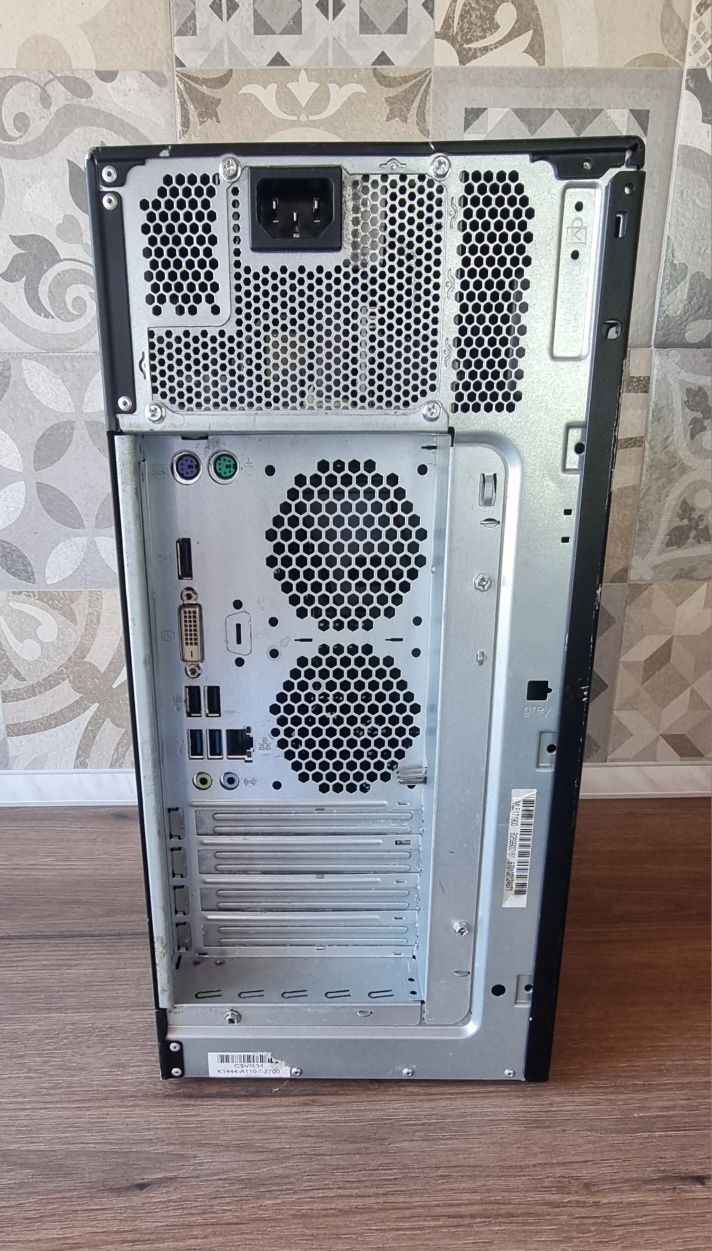Настолен компютър Fujitsu M16W
