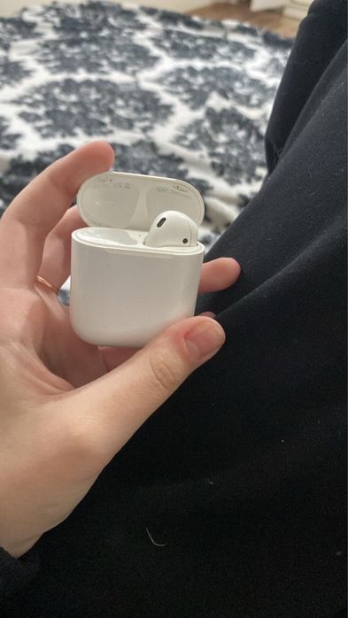 Кейс с 1 Наушником Оригинал