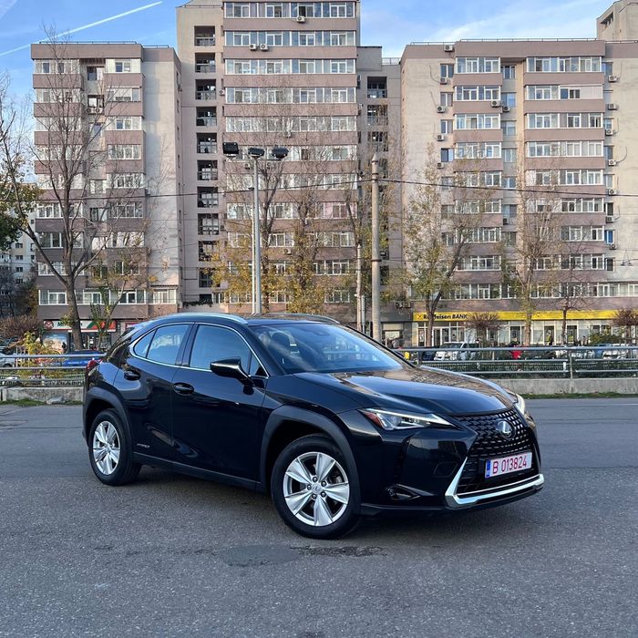 Lexus UX 2.0i Business - Hibrid - E-CVT - Garantie - 184CP - RAR Facut