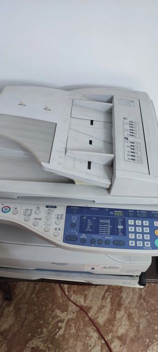 Imprimanta copiator sharp