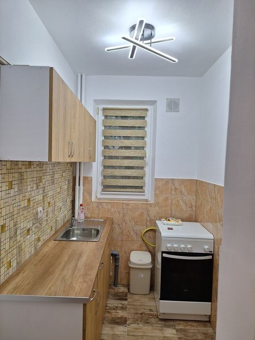 Închiriez apartament 2 camere Podu Ros  Aleea Nicolina nr 2