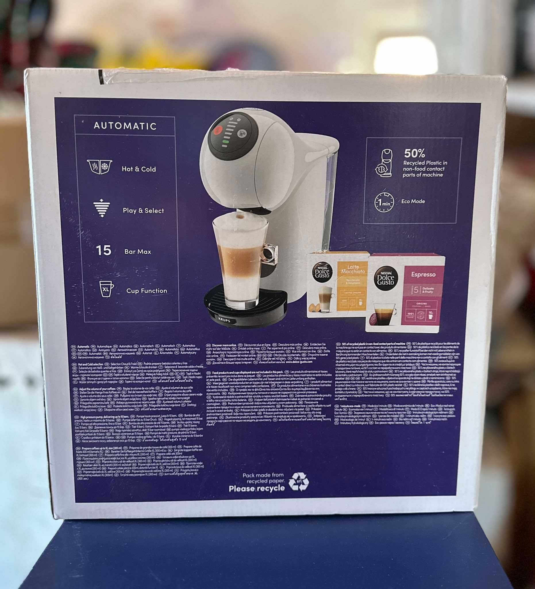 Чисто нова черна кафемашина Dolce Gusto Genio S  с капсули, черен цвят