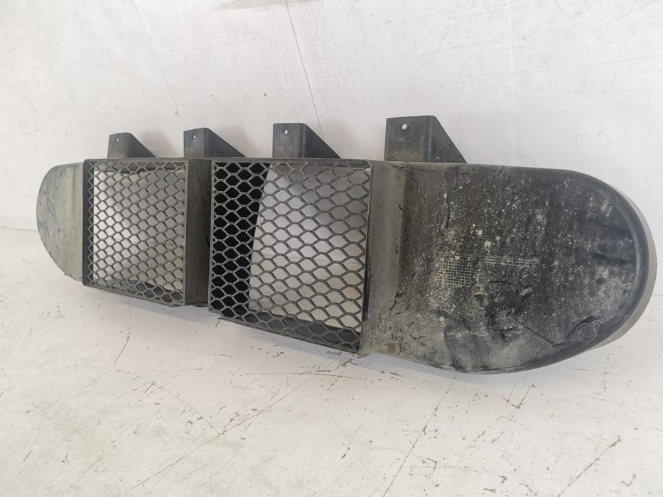 Решетка за въздухозаземяване / Maserati Grecale Оригинална, в добро съ