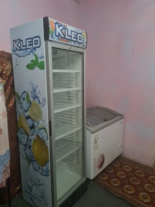 Холодильник ва морозильник сотилади.