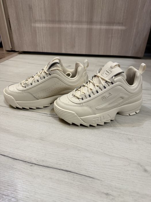 Оригинални дамски маратонки Fila Disruptor, размер 38