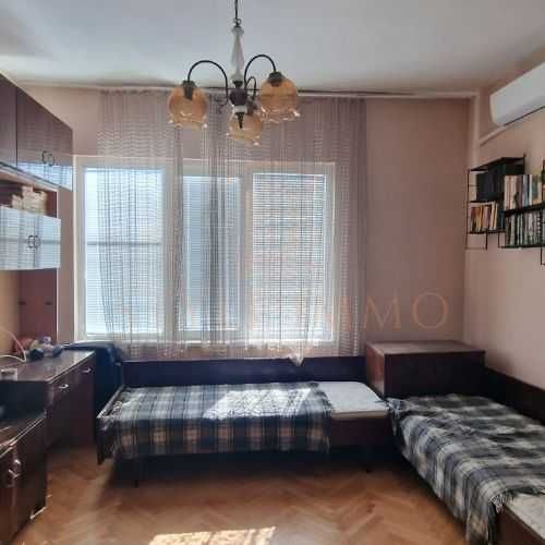 Продава се Двустаен апартамент в Разград, Център - 64 кв.м за 1275 €/кв.м - Снимка #1
