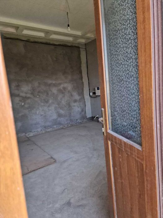 Срочно сдается дом,4 комнаты,8 соток.Сергели авторынок.