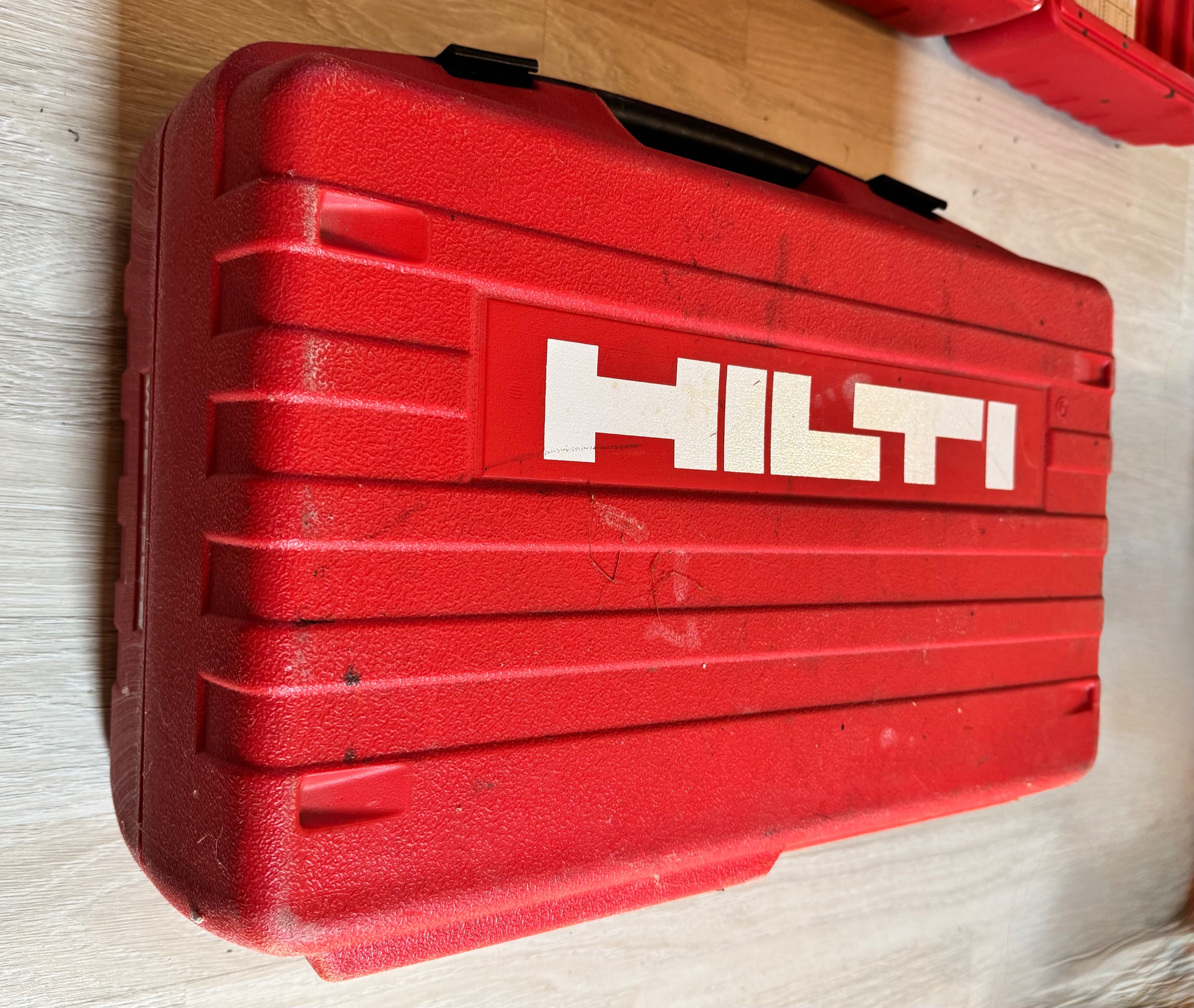 Hilti WFE 450 Е Ексцентрикова шлайфмашина - Със куфар и нова подложка