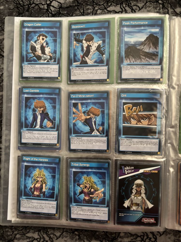 Yugioh карти.
