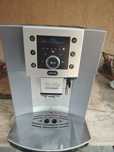 Vând aparat de cafea Delonghi Perfecta Cappuccino ESAM 5500