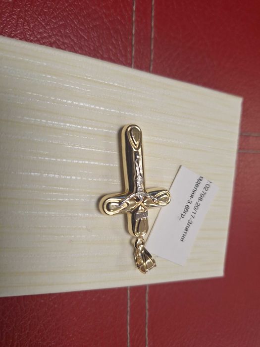 Златна Висулка Кръст - 14к. - 3,66гр.