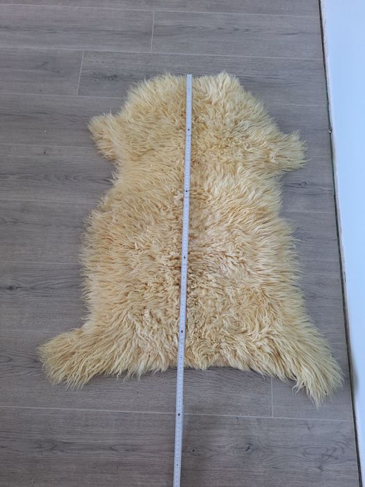 Килим овча кожа килим