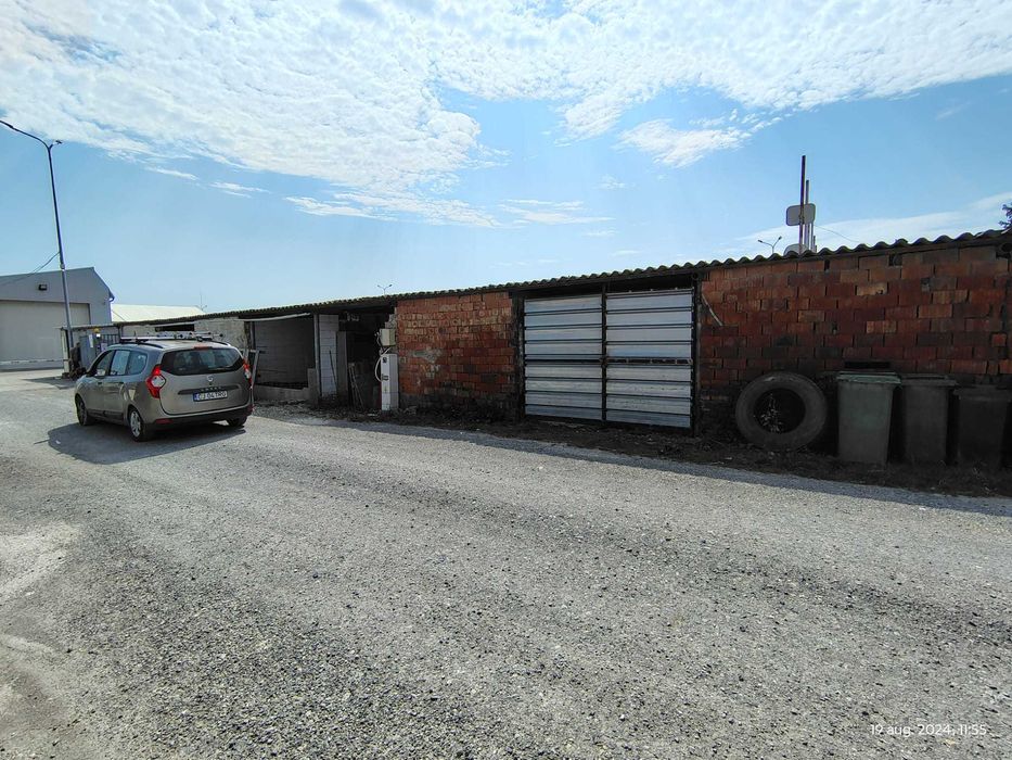 Dau in chirie garaj din beton 18 mp zona Emerson