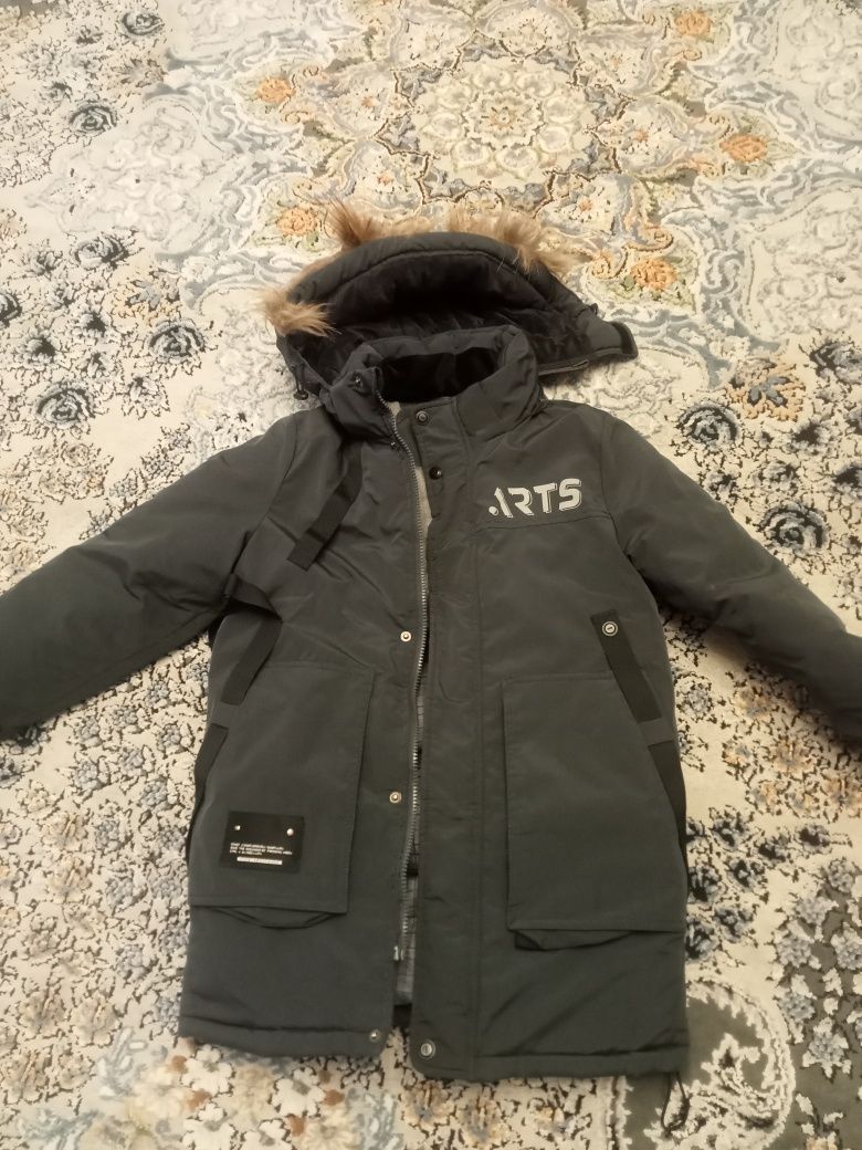 Продам куртку зимнюю