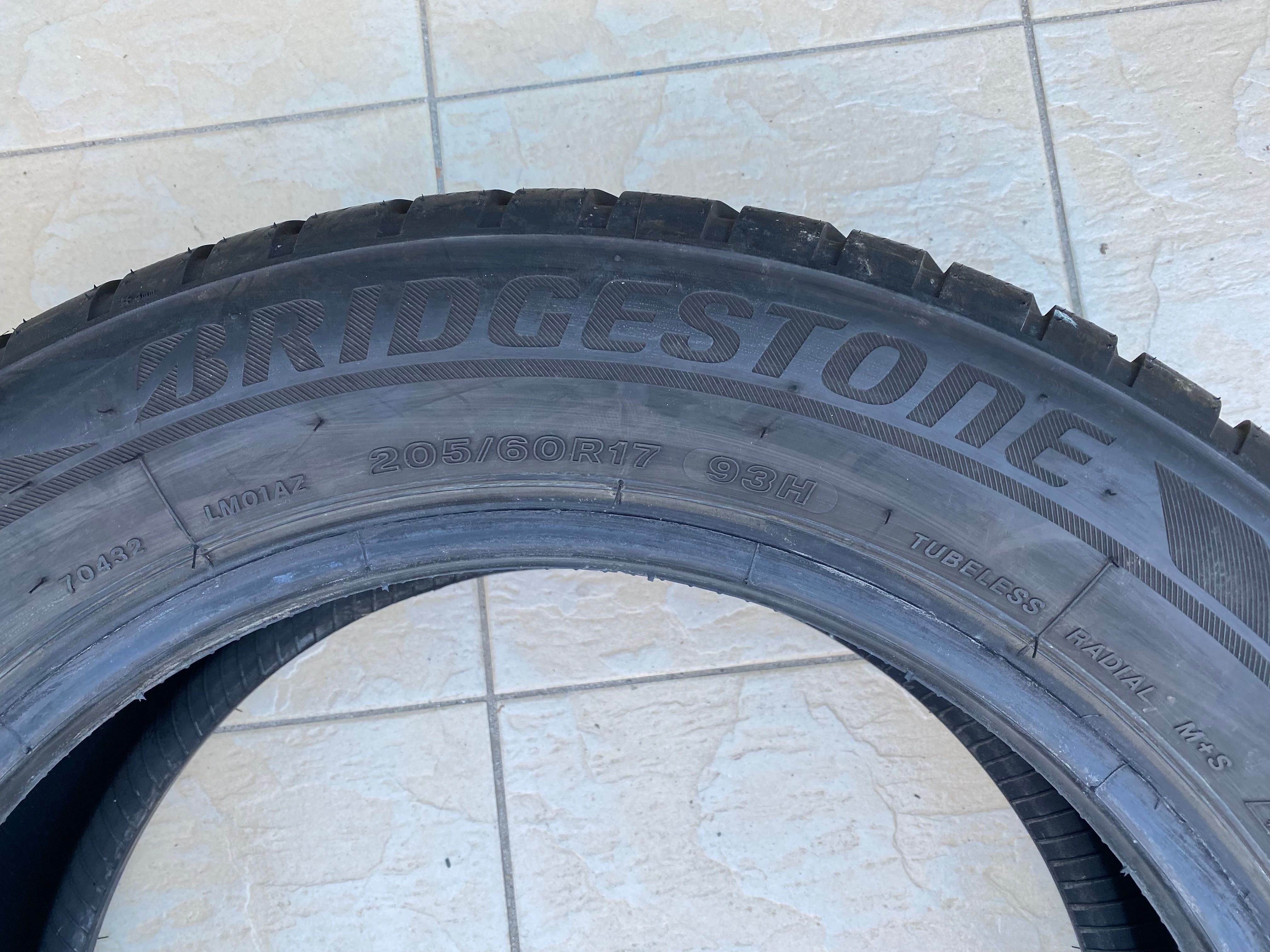 Гуми зимни гума 205/60/17” BRIDGESTONE BLIZZAK LM 001