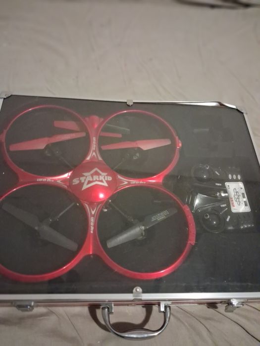 Dronă stricată starkid