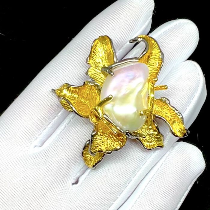 Роскошное авторское кольцо с натуральным Жемчугом Барокко