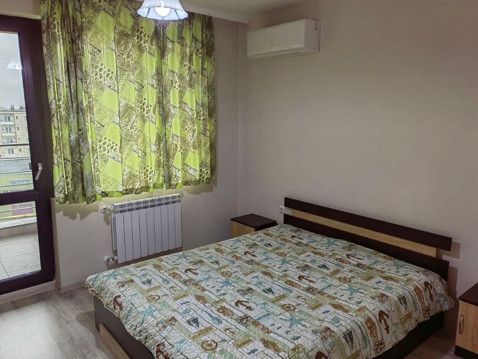 Двустаен апартамент в жк. Христо Смирненски