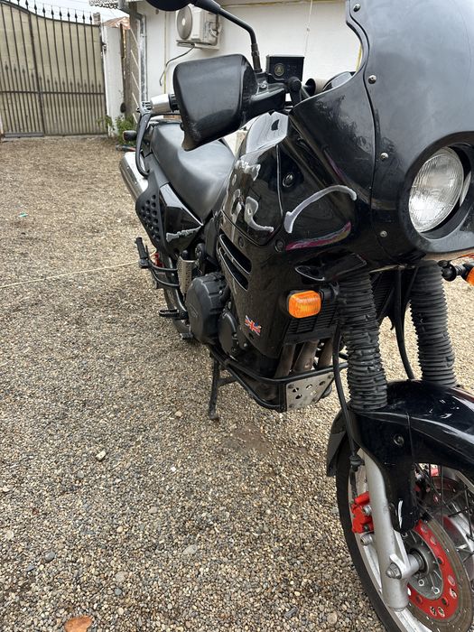 Vand sau schimb motocicleta