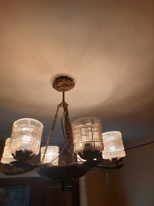 Vand candelabru in stare buna