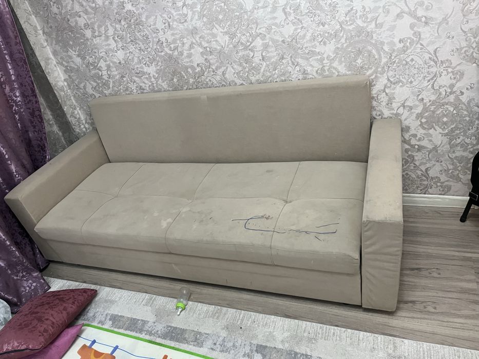 Продаю диван + офисное кресло в хорошем состоянии!