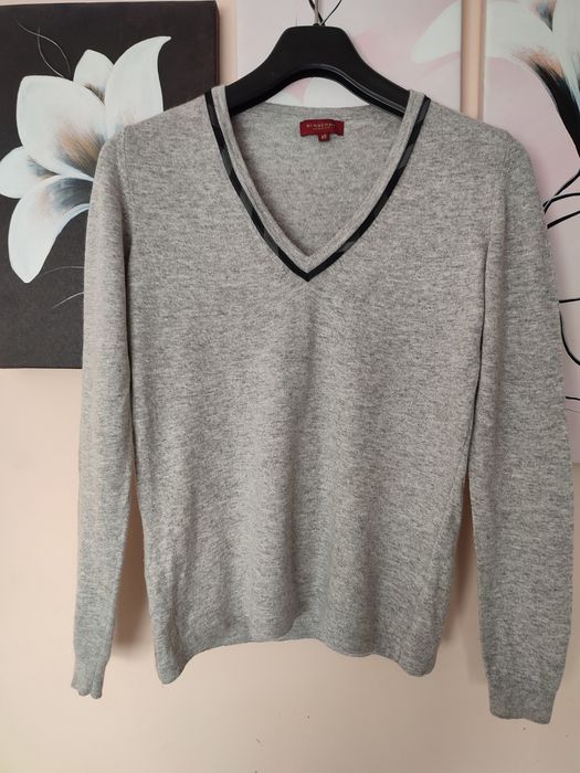 Burberry оригинален пуловер S