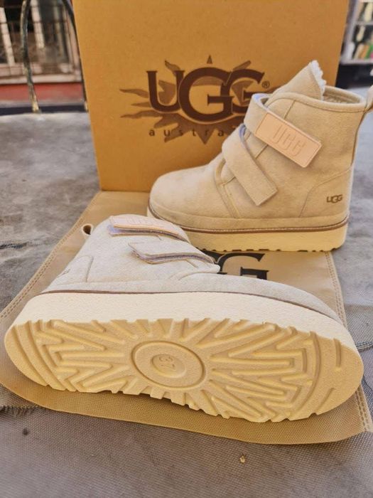 Ugg-uri diferite modele