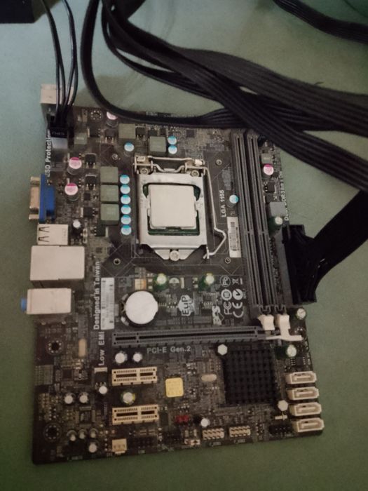 Материнская плата