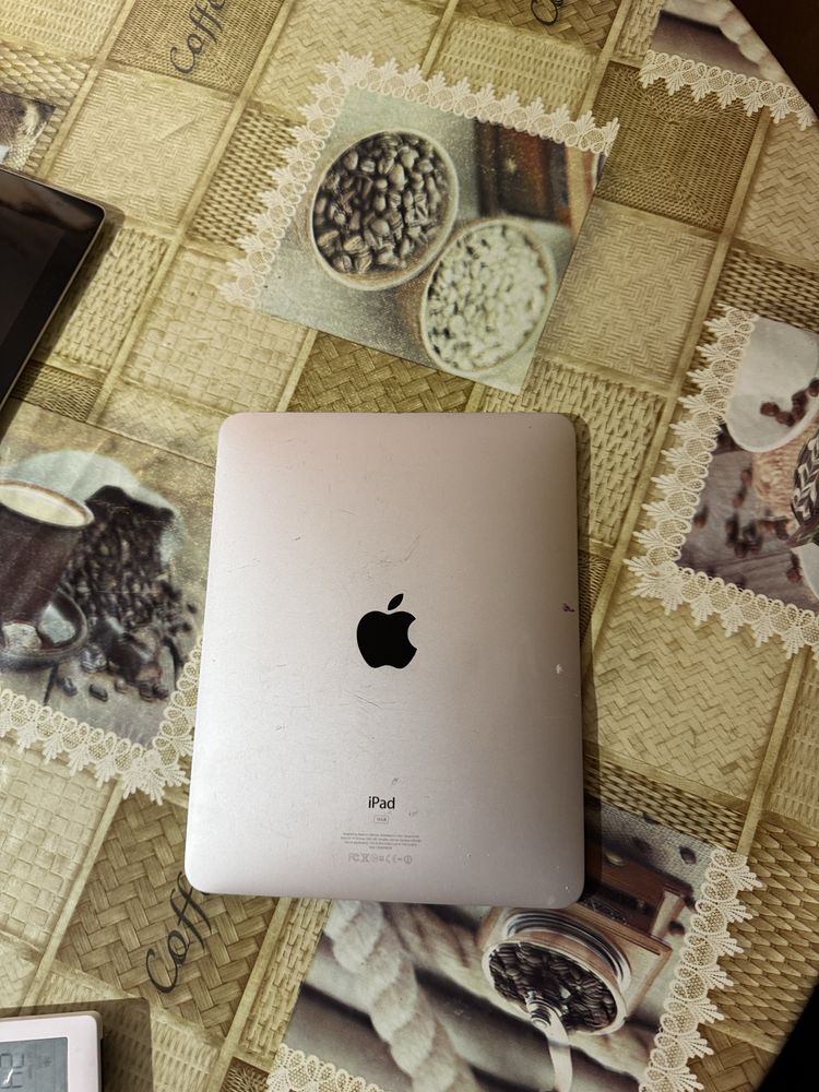 Продавам голям ipad