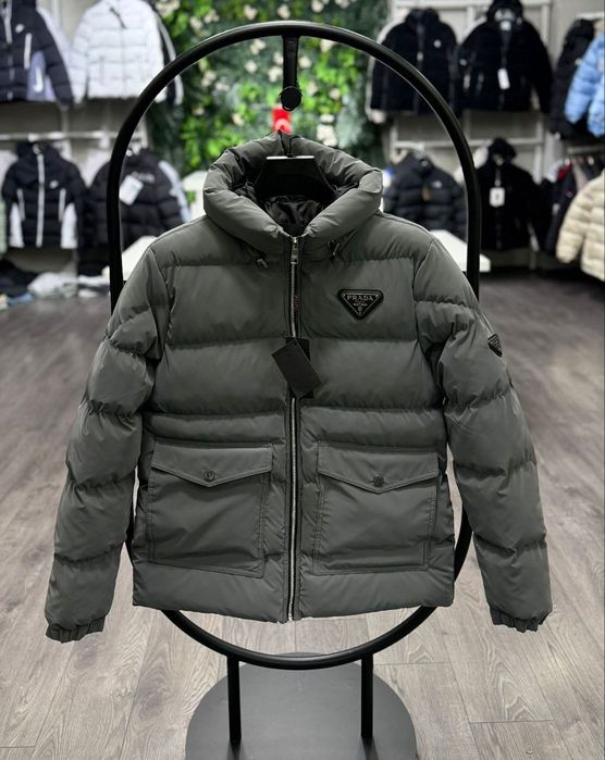 Geaca prada superbă barbati
S,M, L XL
Preț:28