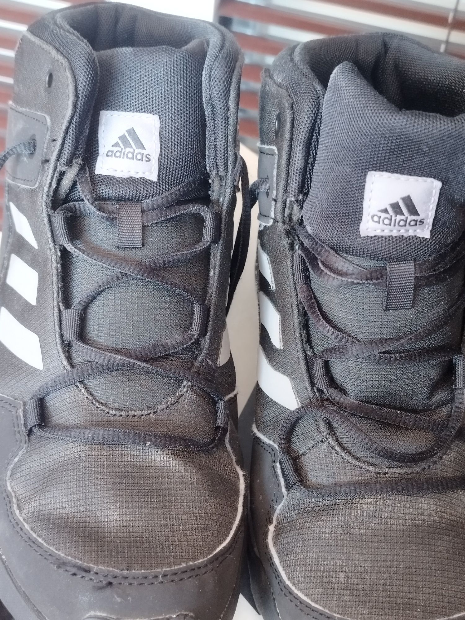 Adidas зимни боти размер 38