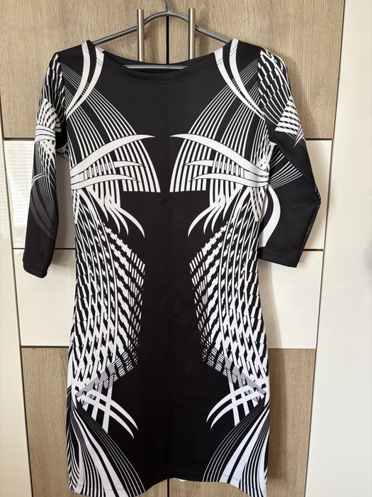 Черно бяла рокля,ХС/С размер