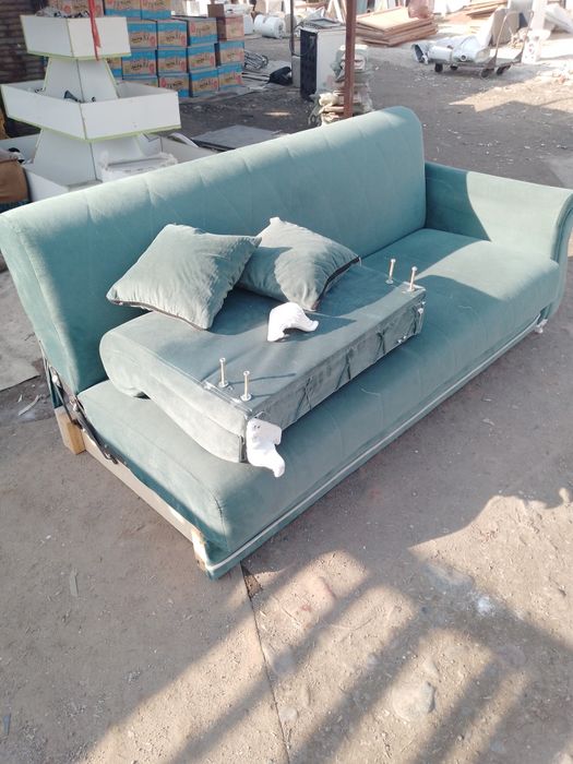 Улица Азаттык дом51  диван матрас