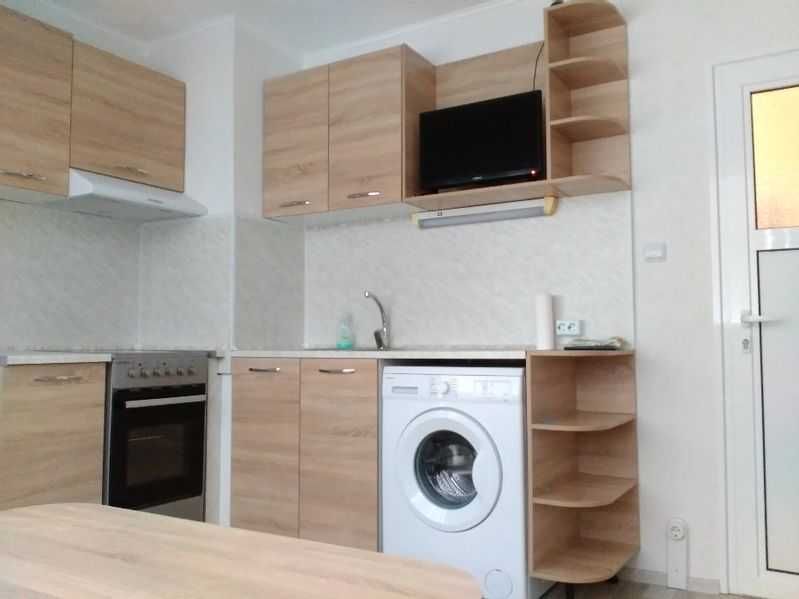 Дава се под наем Двустаен апартамент в Бургас, Меден рудник - зона А - 48 кв.м за 150 € - Снимка #3