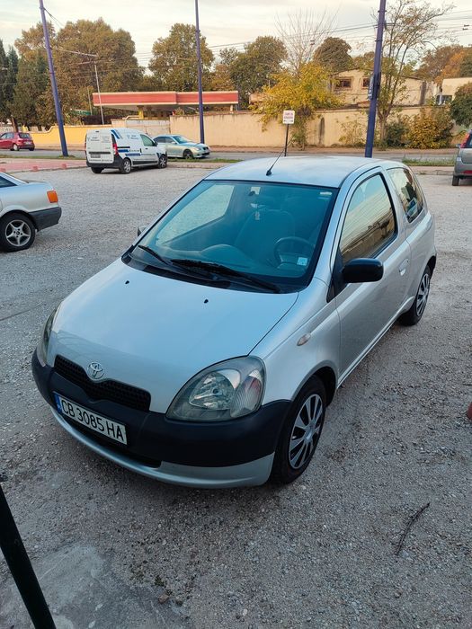 Тойота ярис 1000