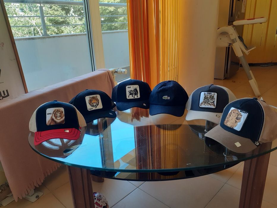 Различни модели шапка с козирка Goorin Bros