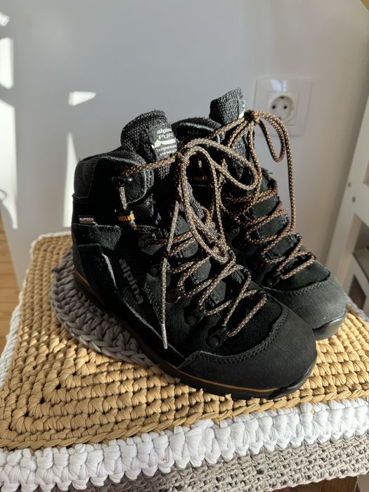 Туристически дамски обувки