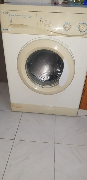 Продавам автоматична пералня