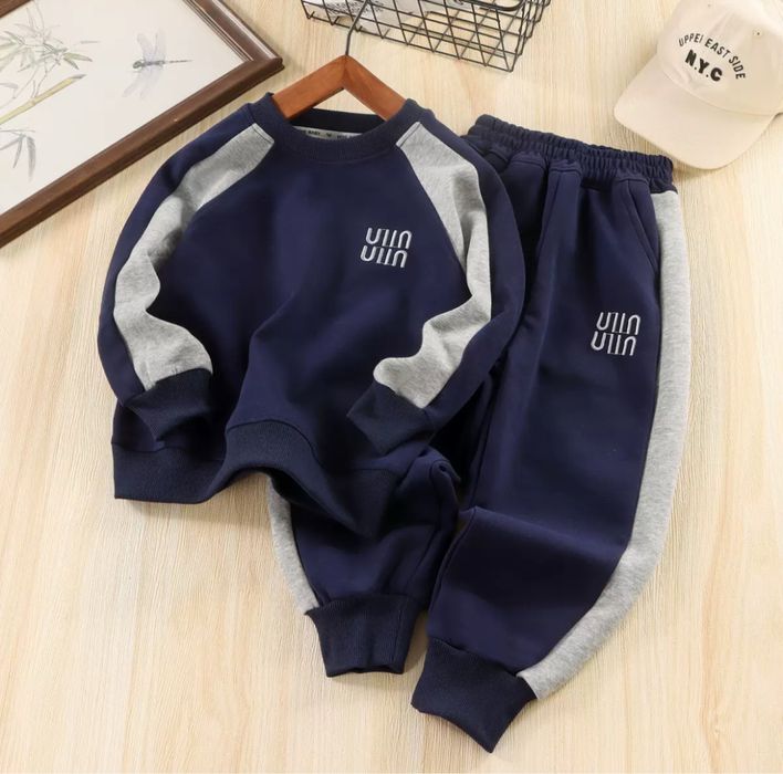 Спортивный костюм