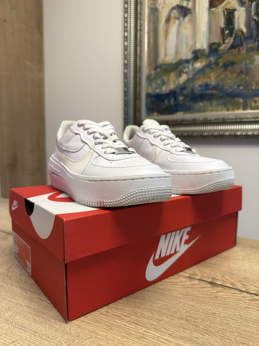 Женски маратонки Nike AF1 PLD