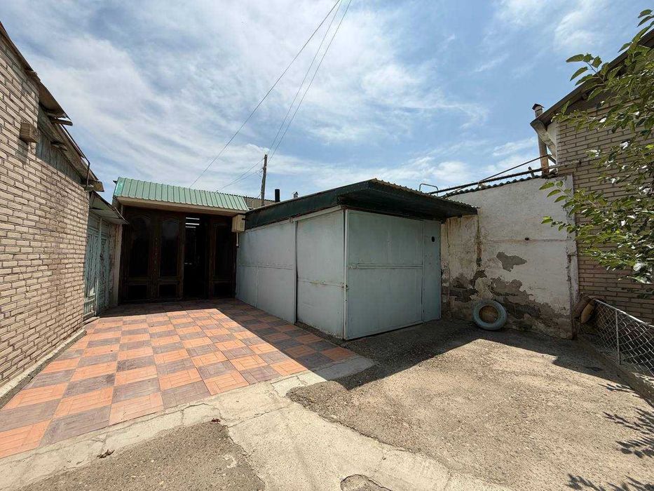 TAYYOR 6 SOTIQLI hovli sotiladi