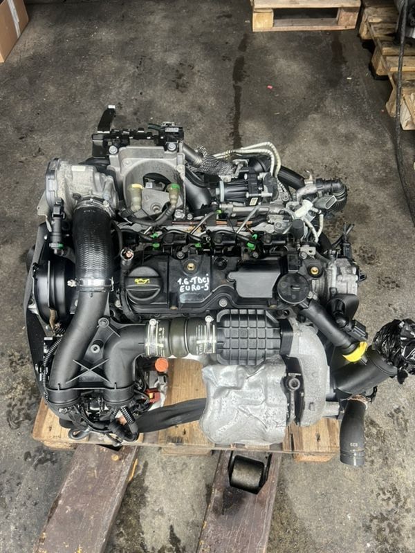 DEZMEMBREZ Piese Auto Peugeot 3008 Motor 1.6 HDI Diesel Euro 5 cutie de viteze manuala 6 trepte Fata bara completa capota aripa Far stanga dreapta trager radiator