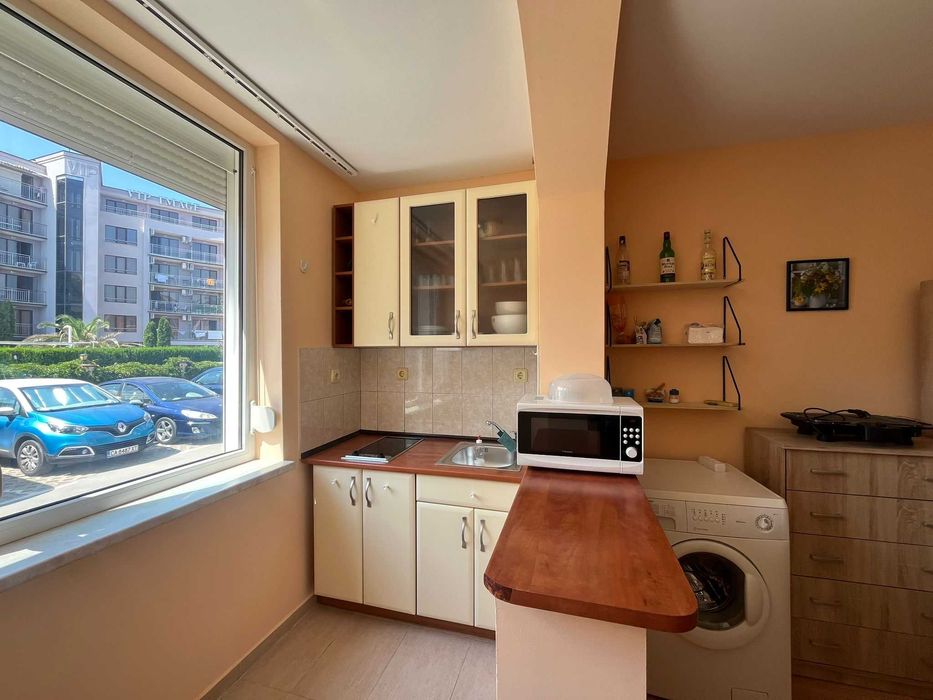 Продава се Двустаен апартамент в к.к. Слънчев бряг - 61 кв.м за 1214 €/кв.м - Снимка #4