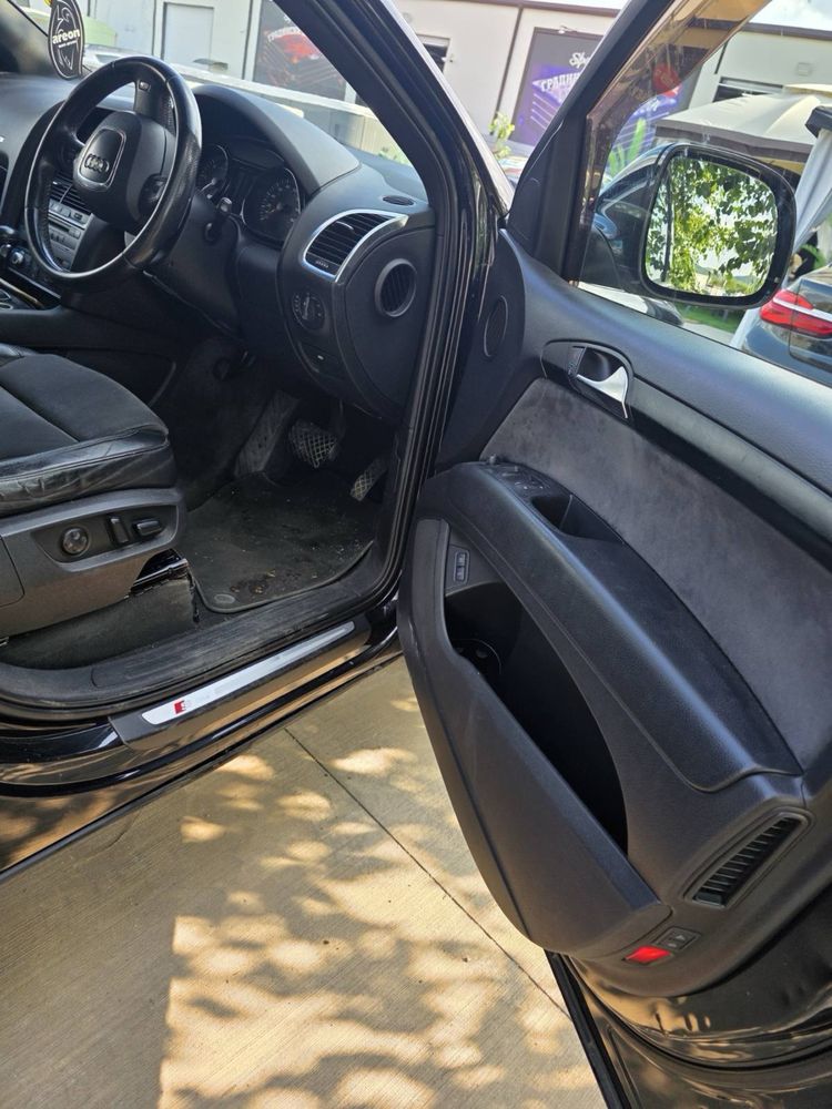 Audi Q7 S LINE