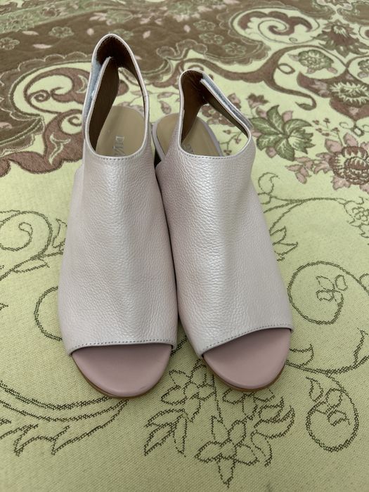 Продам босаножки . Состояние : новые. Размер: 39. Турция