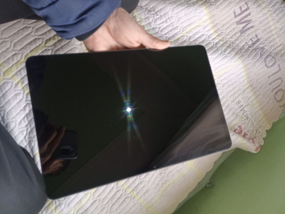 Xiaomi Redmi pad Pro 5G 6/128 gb sotiladi xolati edial