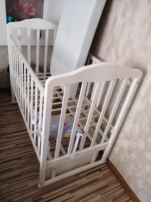 Продам манеж (детский кровать)