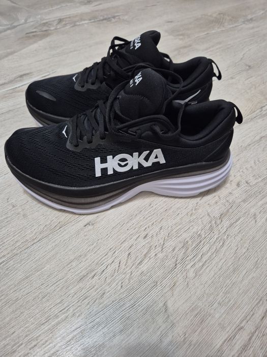 Adidas hoka foarte comozi