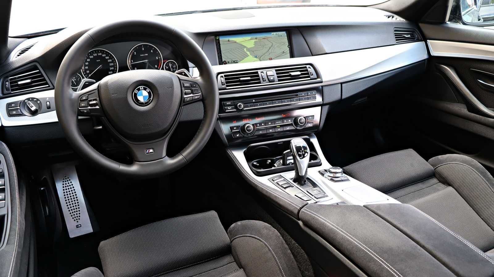 BMW 525 D / F10 / 218 CP / M PAKET / X DRIVE / Alcantara /Navi 3D MARE